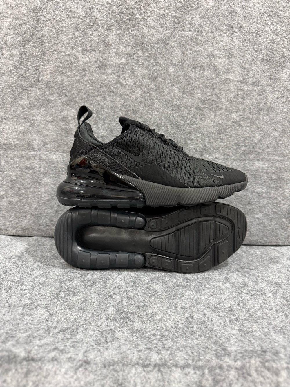 Women's size 7 Air Max 270 Tripe Black - Picture 7 of 8